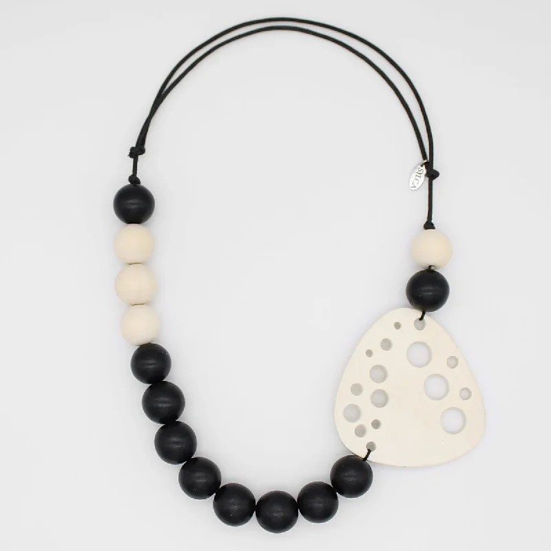 White Cutout Gianna Statement Necklace