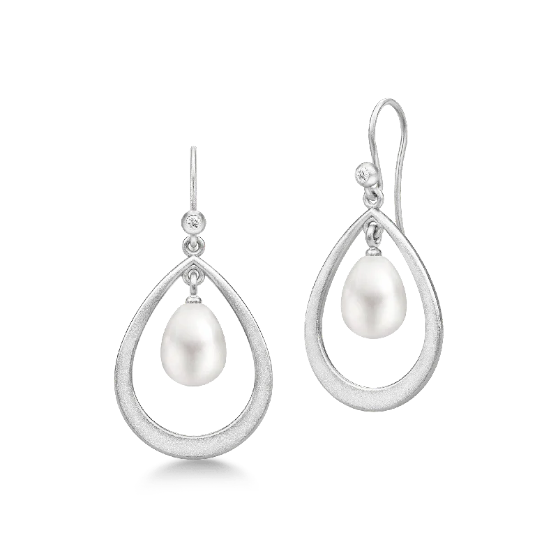 Afrodite Droplet Silver Earrings w. Pearl & Zirconia